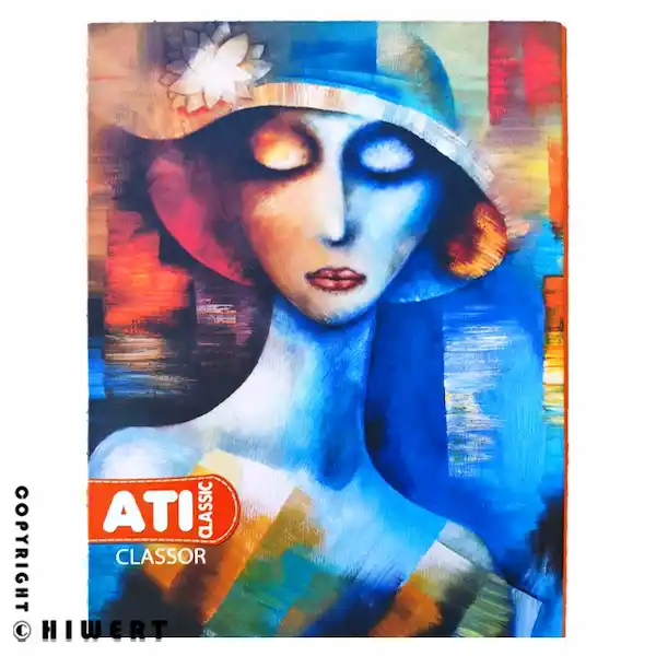 خرید کلاسور ۲۶ حلقه آتی طرح نقاشی دختر کلاه دار آبرنگی با جلد سخت و کیفیت عالی در فروشگاه های ورت.