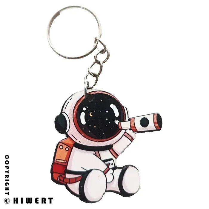 جاکلیدی چوبی فانتزی طرح فضانورد با چاپ رنگی باکیفیت در فروشگاه های ورت