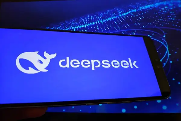 چین کارمندان DeepSeek را محدود کرد: دلیل اهمیت این هوش مصنوعی چیست؟