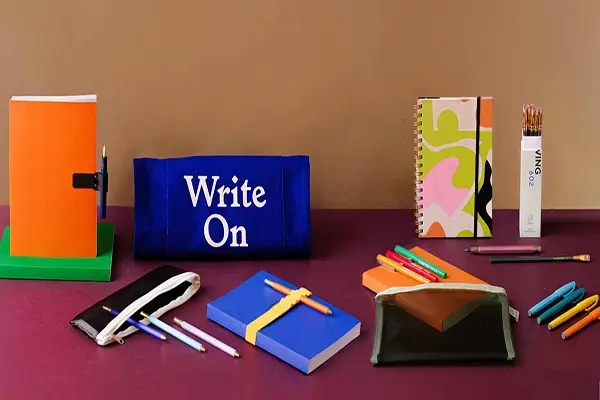 لیست کامل لوازم تحریر حرفه ای، مداد طراحی، دفترهای خاص و گجت های هنری را در های ورت (hiwert.com) ببینید.