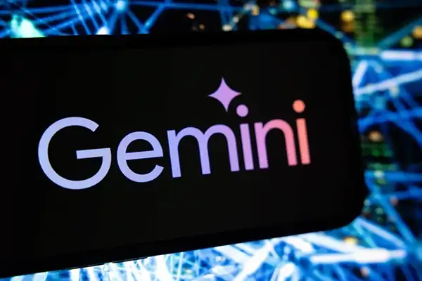 مودار نزولی نشان‌ دهنده کاهش امتیاز ایمنی مدل Gemini 2.5 Flash گوگل نسبت به نسخه قبلی (2.0) | های ورت.