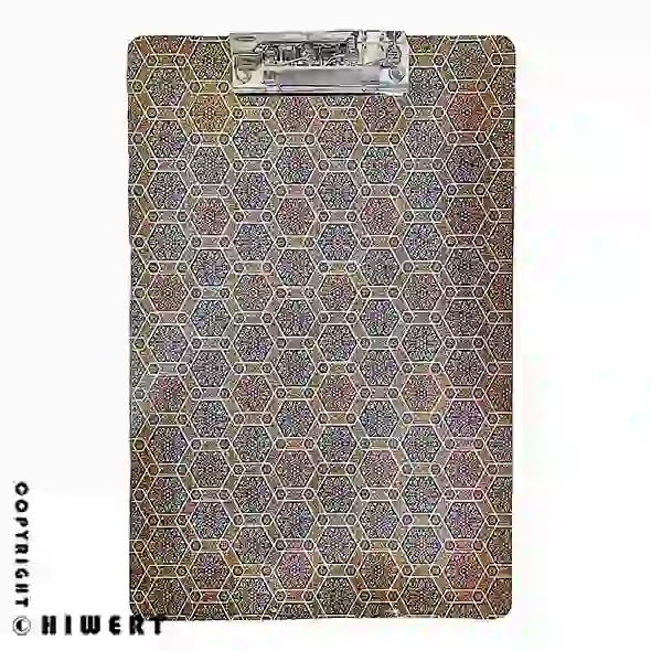 خرید تخته شاسی A4 طرح سنتی مدل هندسی خاتم با بدنه چوبی مستحکم و گیره فلزی مقاوم در فروشگاه های ورت.